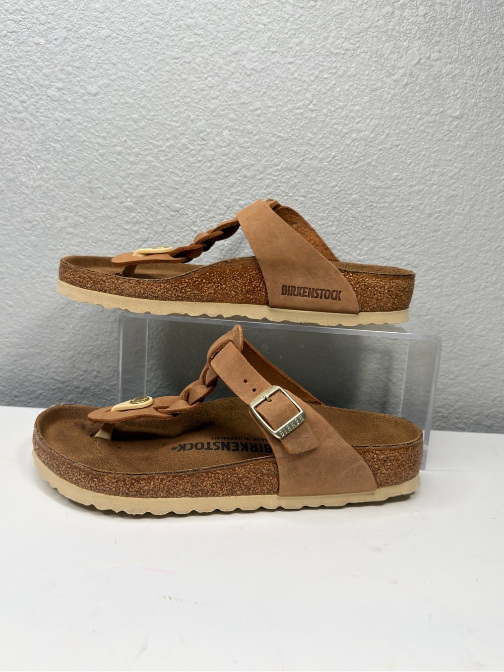Birkenstock Gizeh Braided Sandal Women's Tan leather LIKE NEW 6.5